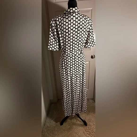 Vintage Beautiful Escada Black/White/Tan Dress by Margaretha Ley - Picture 3 of 11